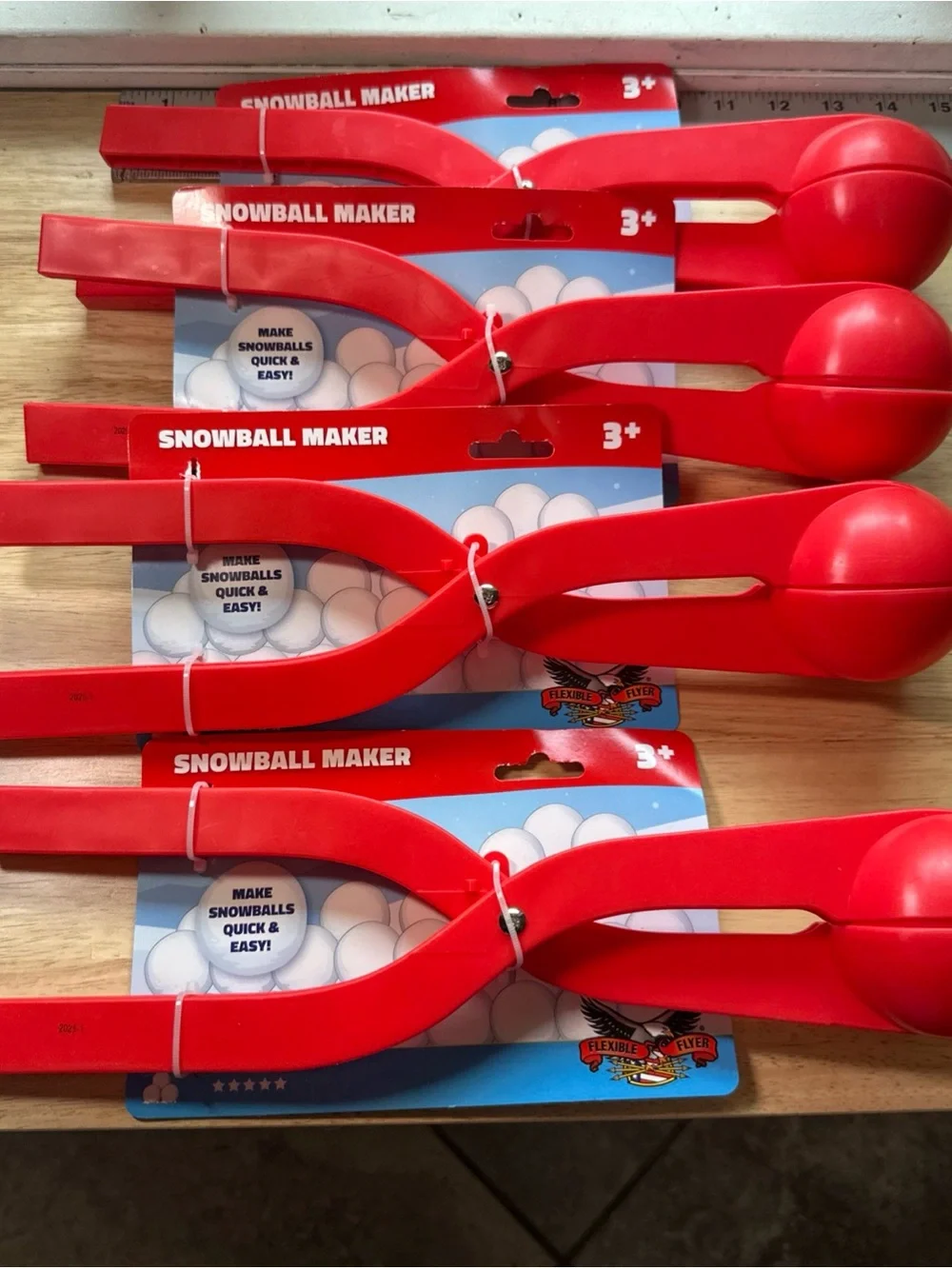 Set of 4 Snowball Maker Handheld Snowball Scoop - Kids Toys Building Sets